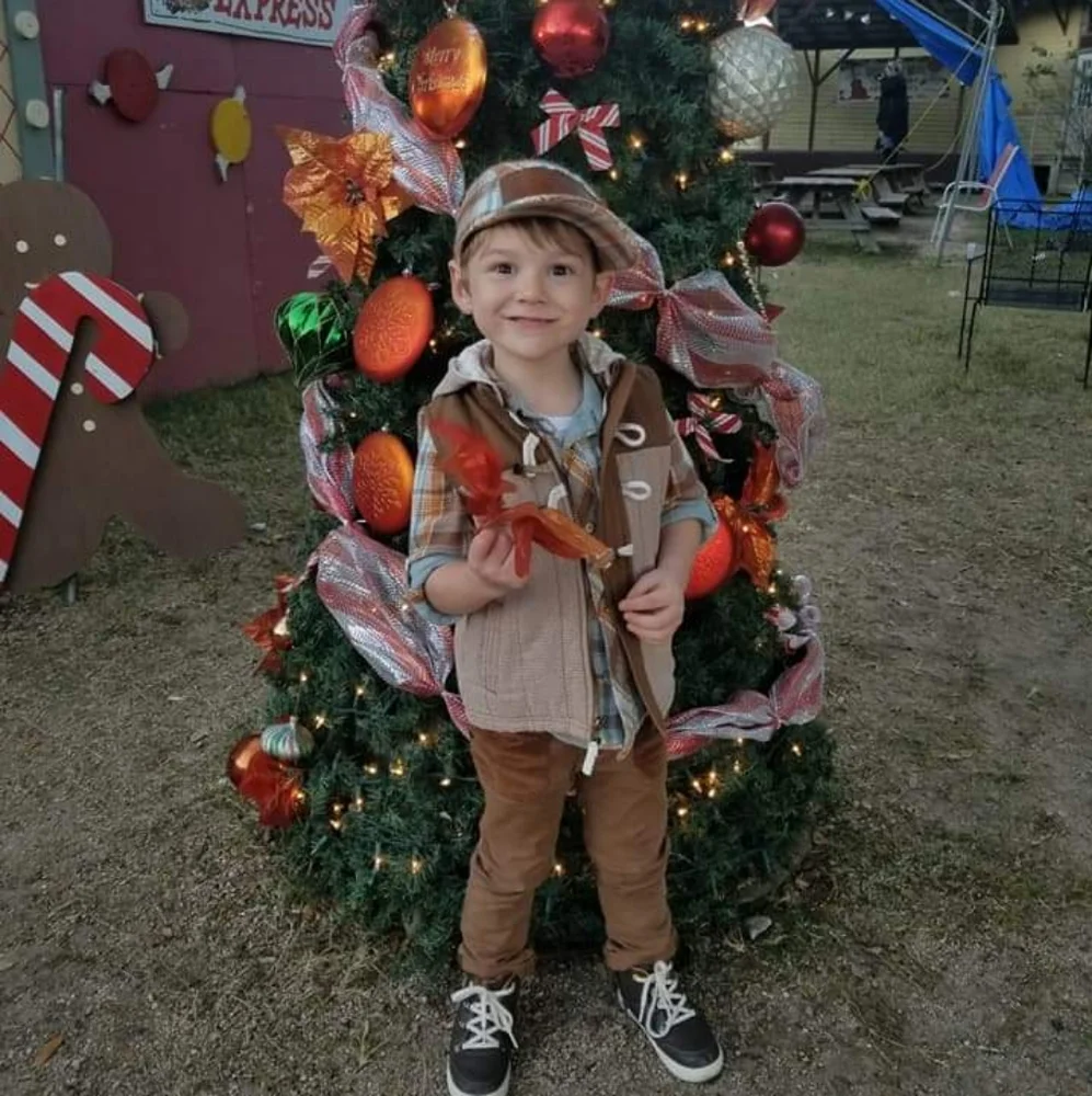 4 piece set Boys outfit. 4T bottom 5T tops